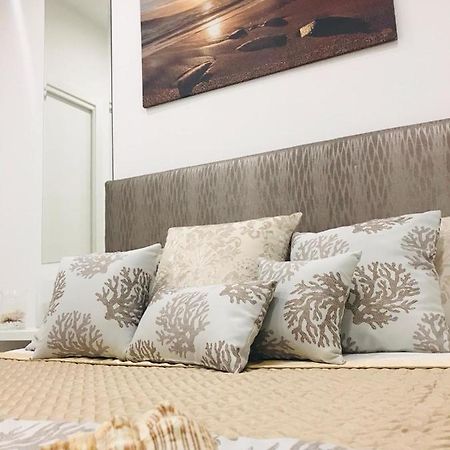 Accanto A Te - Charme Rooms Весте Екстериор снимка