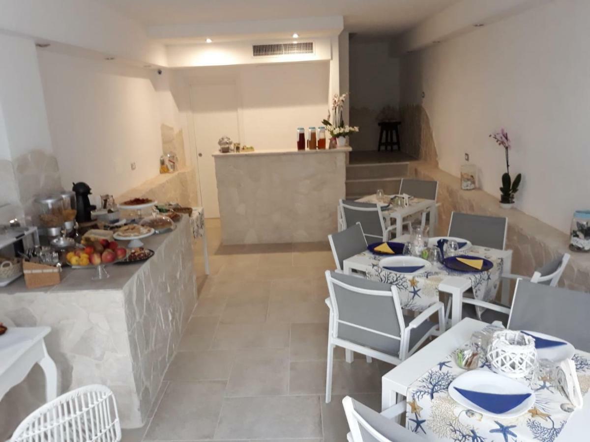 Accanto A Te - Charme Rooms Весте Екстериор снимка