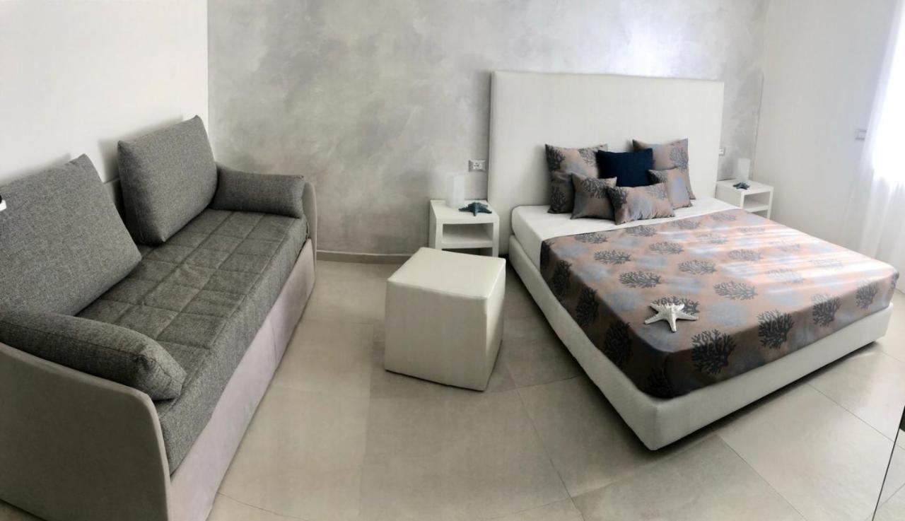Accanto A Te - Charme Rooms Весте Екстериор снимка