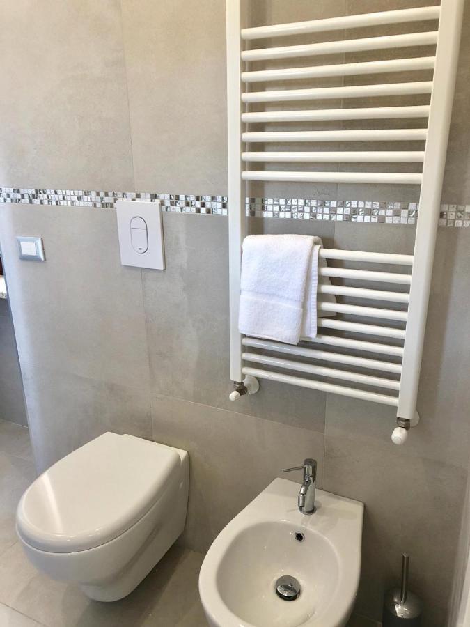 Accanto A Te - Charme Rooms Весте Екстериор снимка