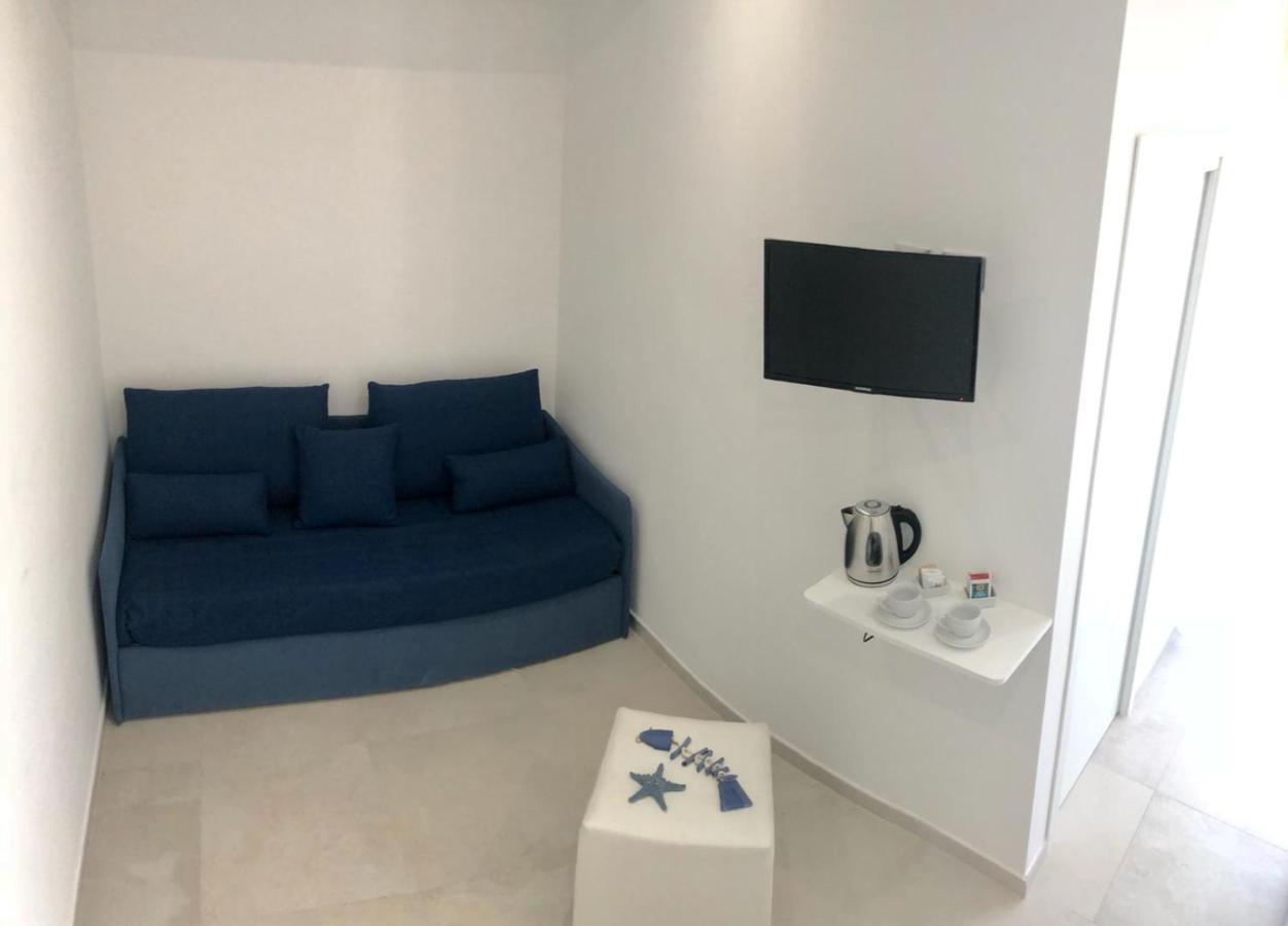 Accanto A Te - Charme Rooms Весте Екстериор снимка