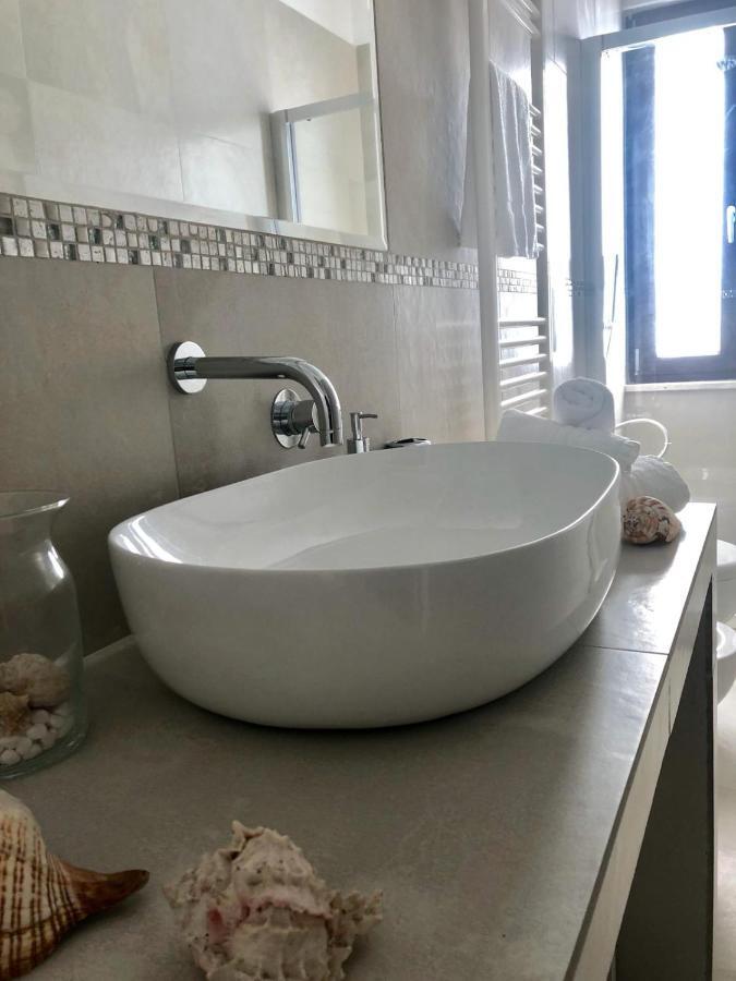 Accanto A Te - Charme Rooms Весте Екстериор снимка