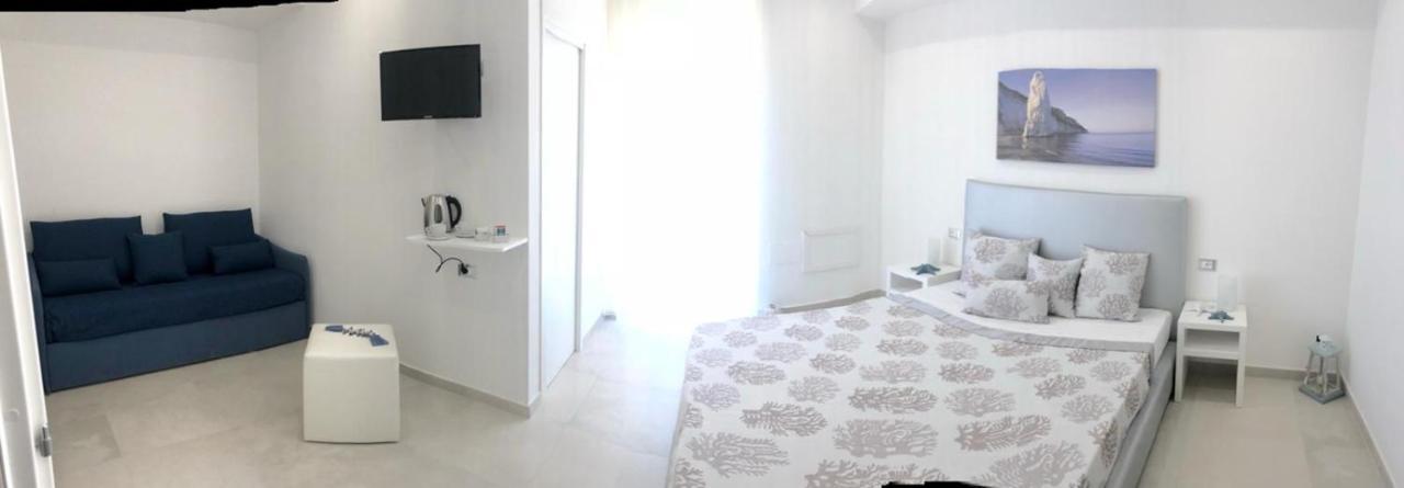 Accanto A Te - Charme Rooms Весте Екстериор снимка